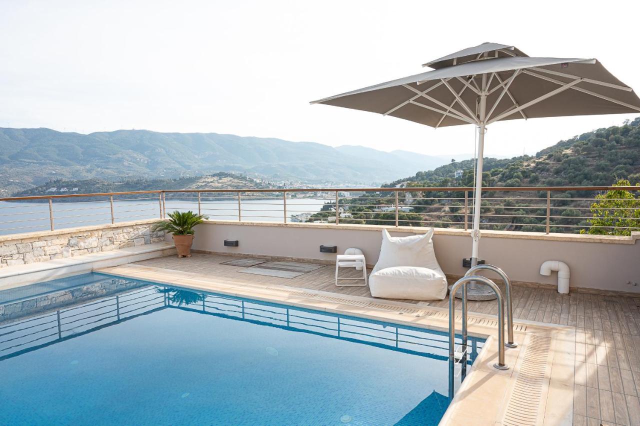 Kalavria Luxury Suites, Afroditi Suite With Magnificent Sea View And Private Swimming Pool. Poros Town Eksteriør billede